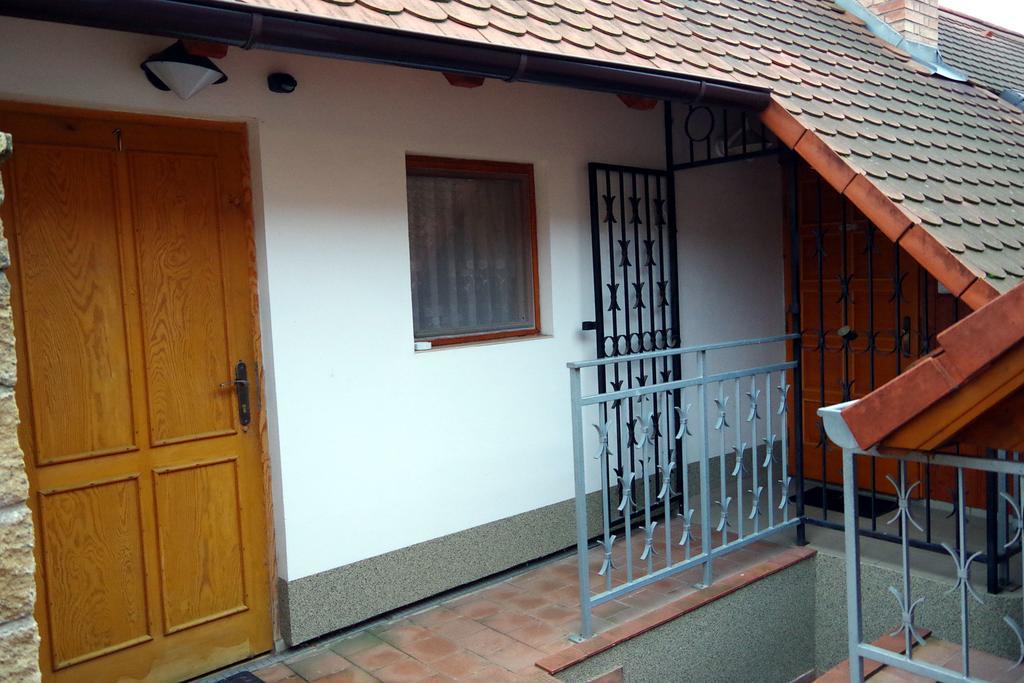 Sklep U Veselych Lägenhet Mutěnice Exteriör bild